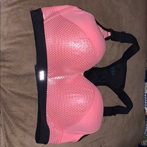 Victoria Secret Push-up Sports Bra 💓💞 Rare items